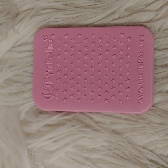 💖FIRM! NWT DISNEY PARKS DISNEY MUNCHLINGS SERIES 3 MYSTERY BAG TRADING PIN - Picture 6 of 6